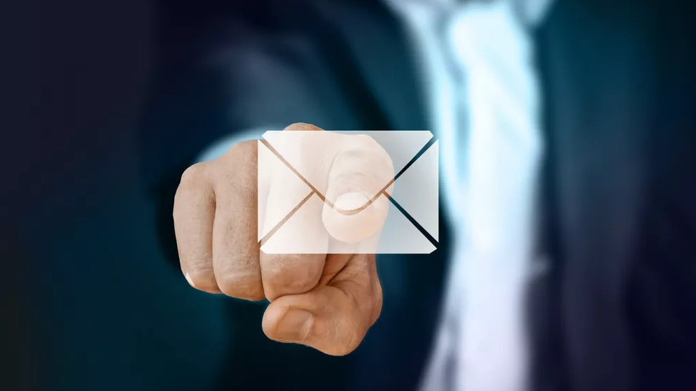 E-Mail